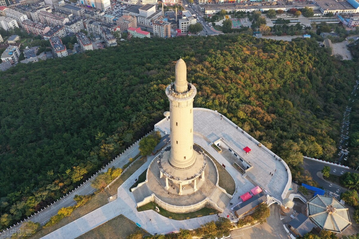 这座海滨小城的特点是什么,合适养老的海滨小镇