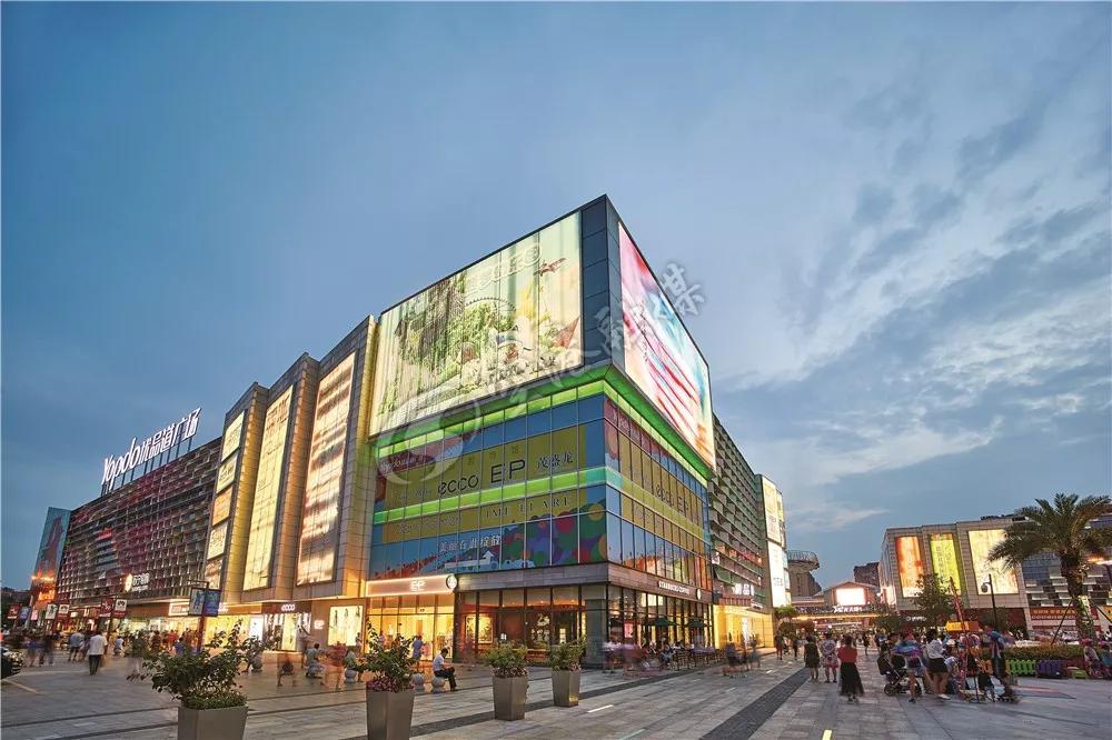 赛场上“血拼”，赛场外双流这些地方等你来shopping……