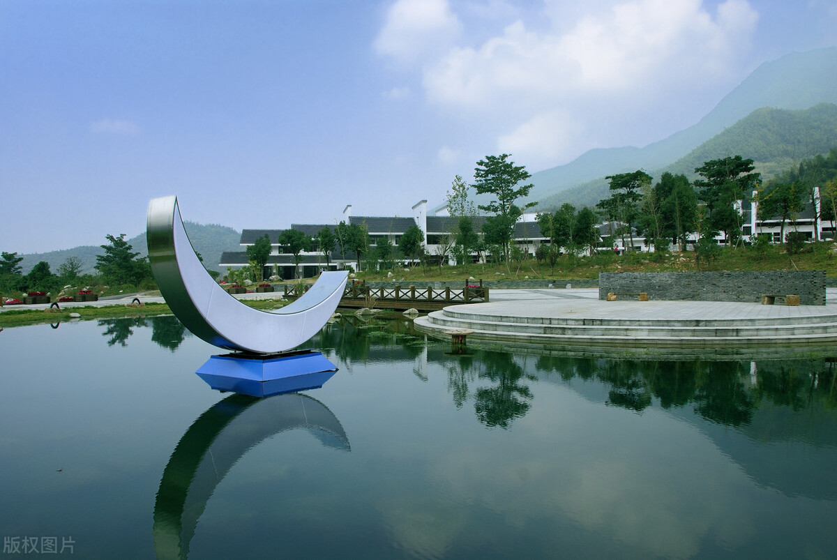 国内旅游十大必去的名山,一生必去的5个绝美景点
