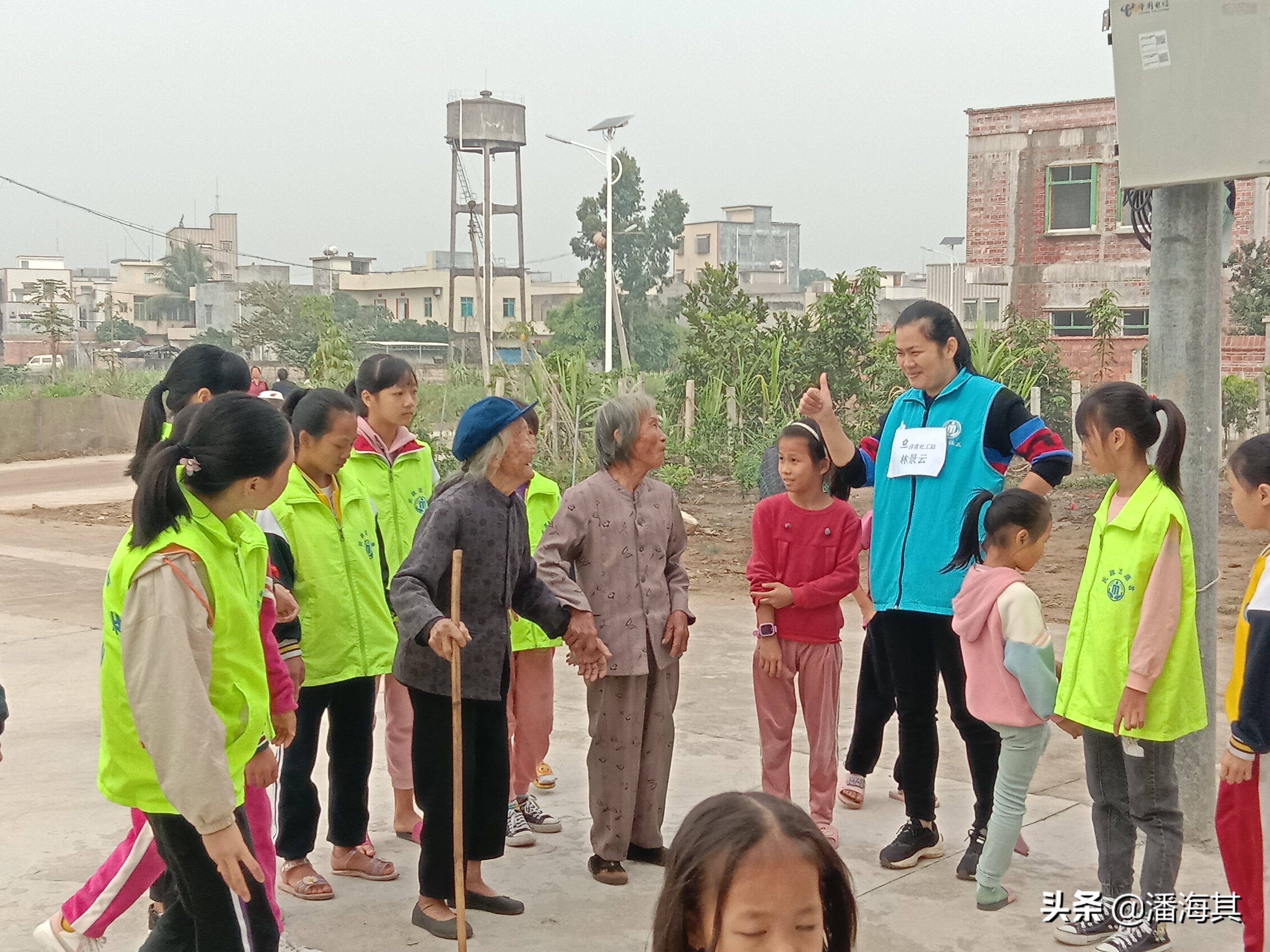 遂溪县洋青社工到文相东村开展“关爱长者，情暖夕阳”寿星生日会