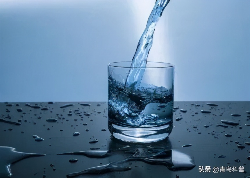 最好的饮料就是温水,热水和饮料