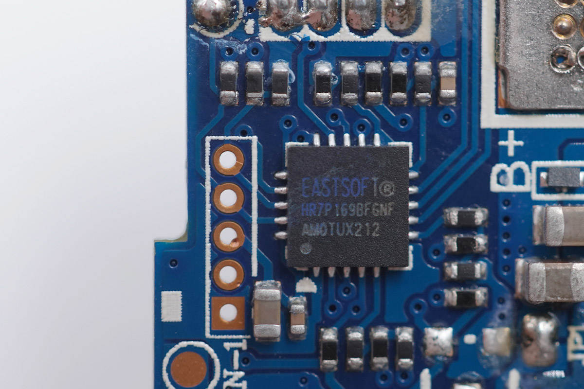 贝尔金磁吸充电宝二代拆解,贝尔金2018无线充电宝测评