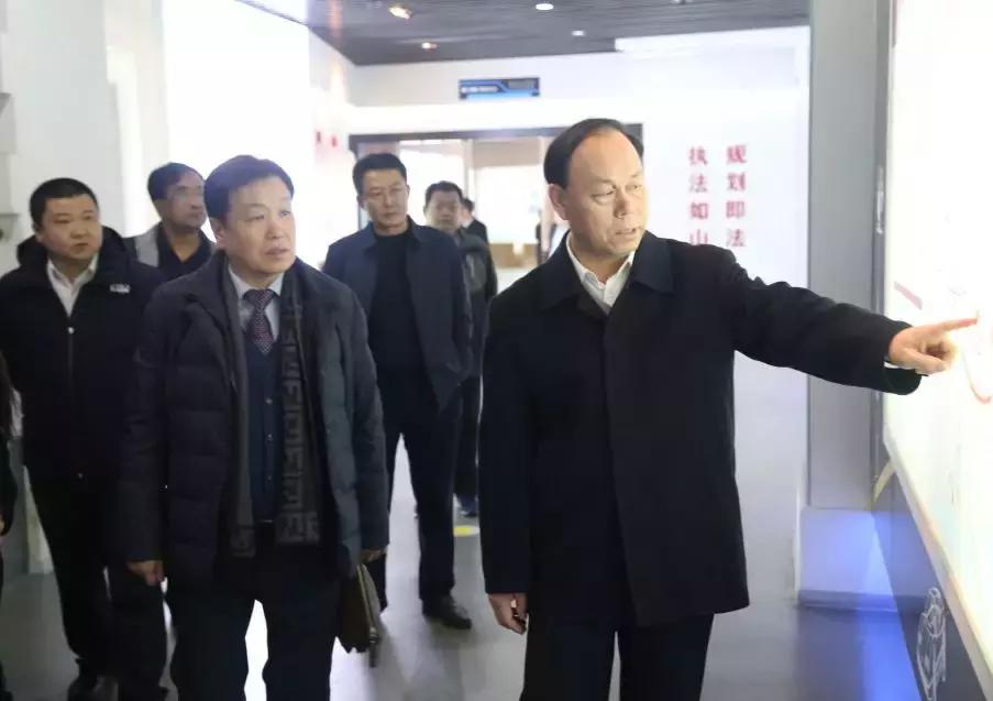 韩国客商携新款产品,韩国客户来中国工厂考察