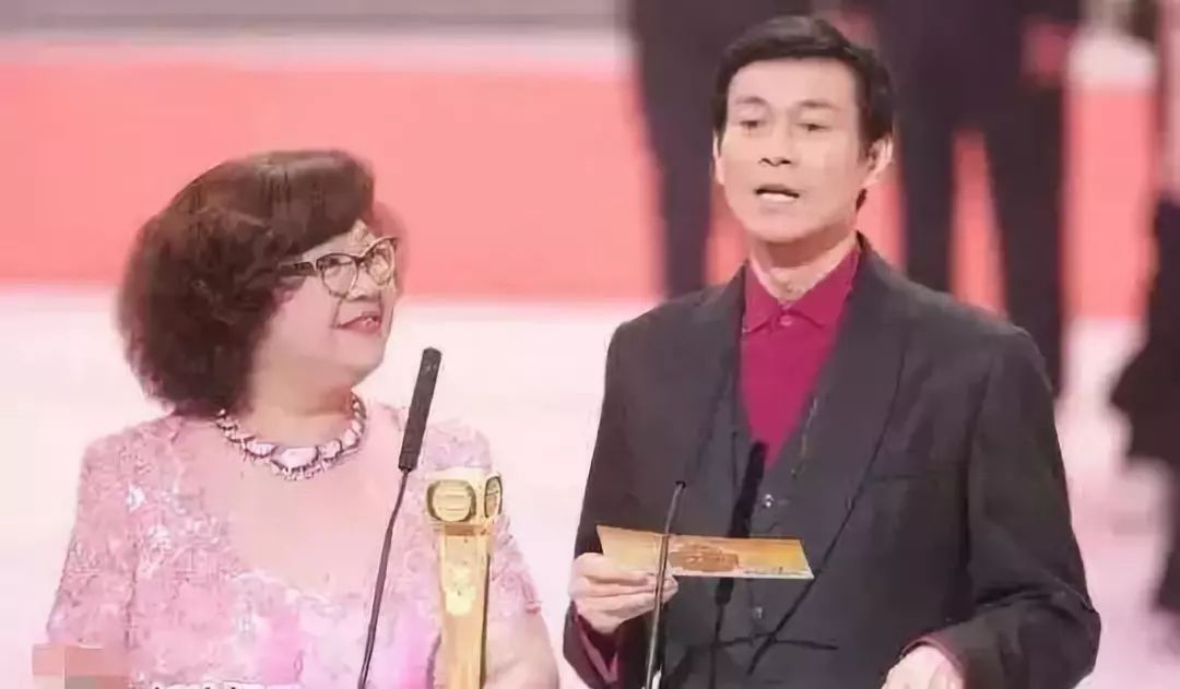 采访肥姐说张国荣完全版,张国荣对肥姐的评价