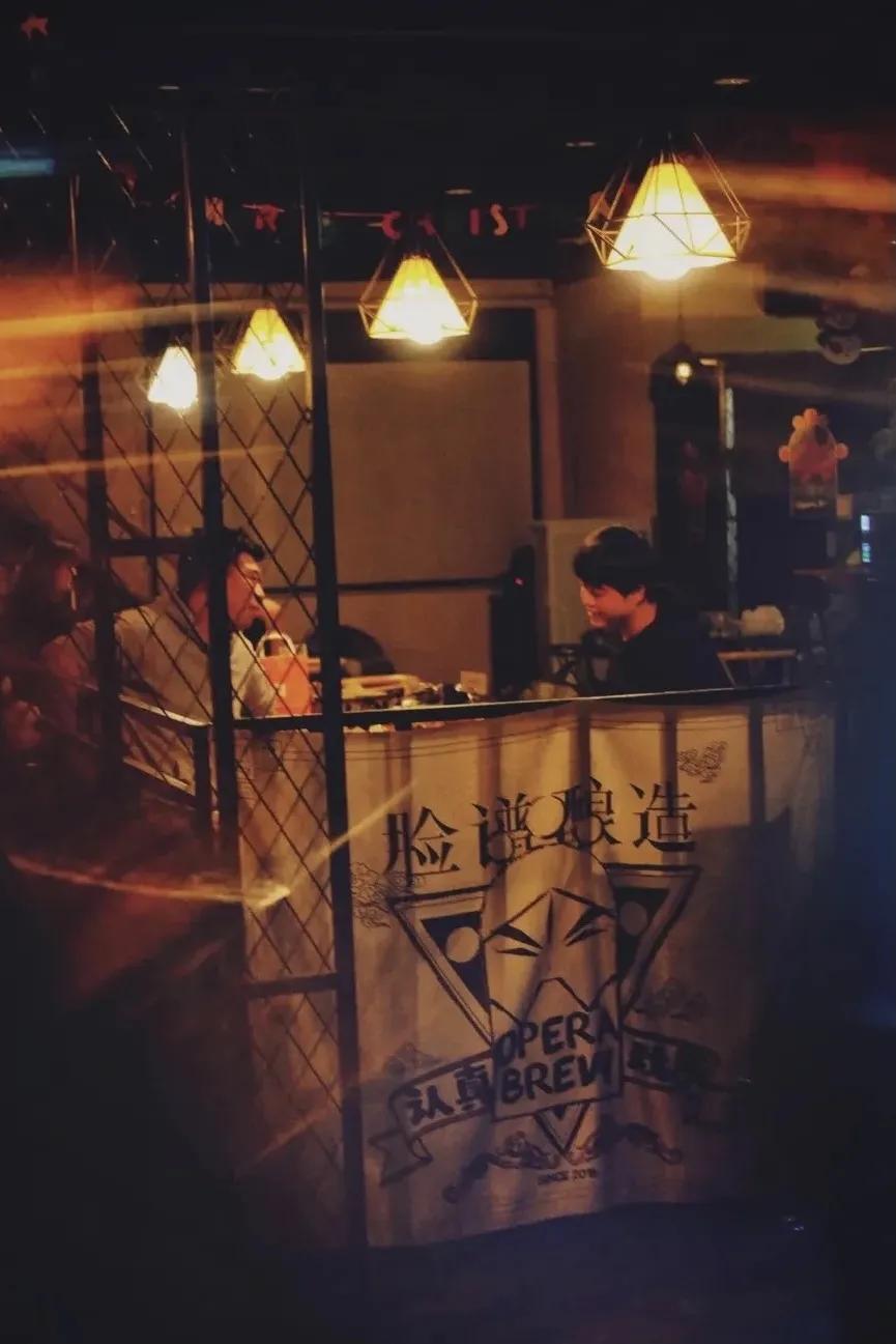 青岛即能够看海还能吃海鲜的地方,去青岛吃好海鲜看大海心情自然好