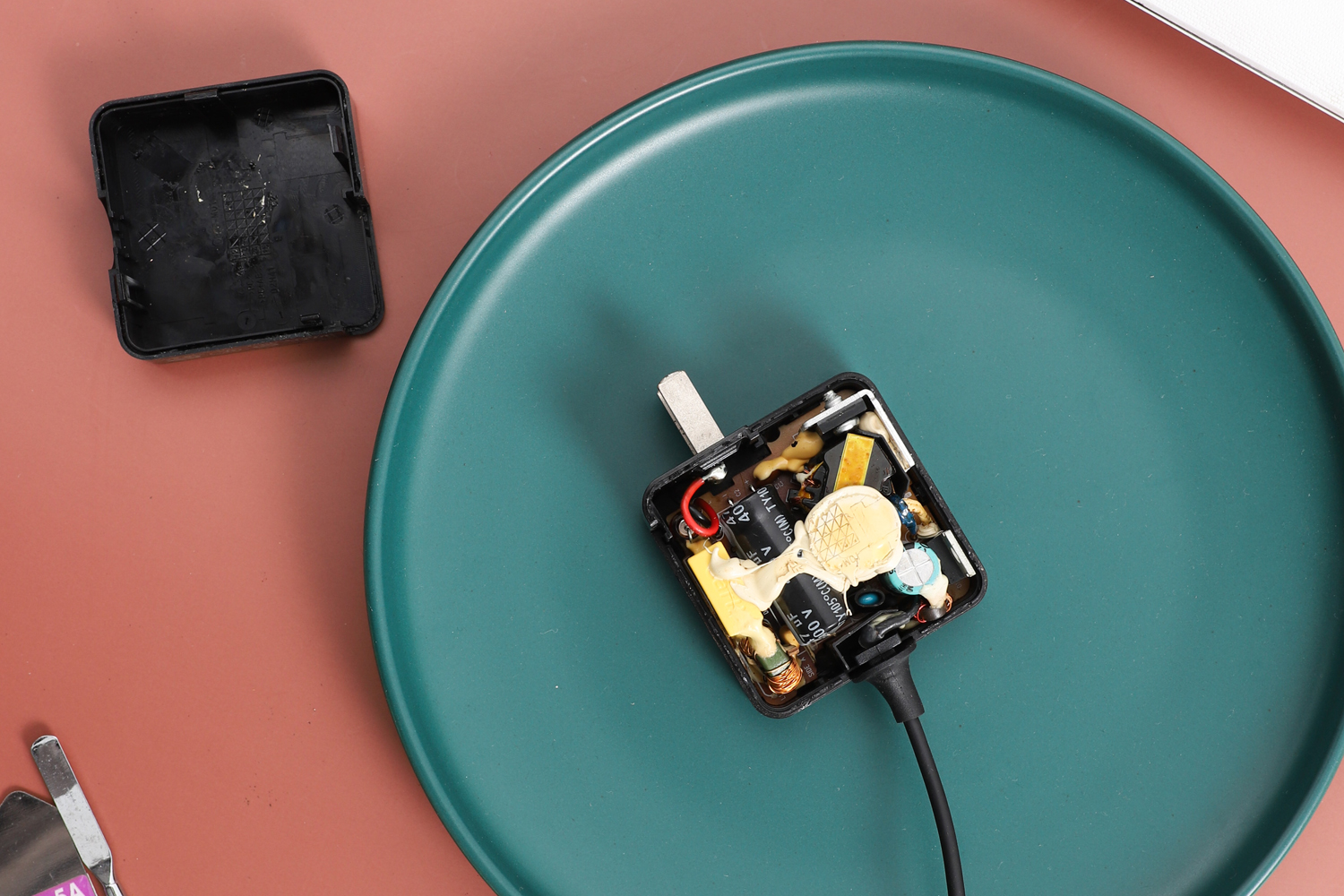 笔记本电源线断了怎么修复图解,笔记本电源线坏了怎么打开电脑