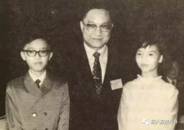 曾经被学校开除,金庸被哪个学校开除的