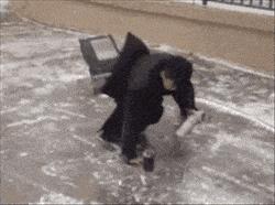 搞笑偷井盖的贼,偷井盖的搞笑图片