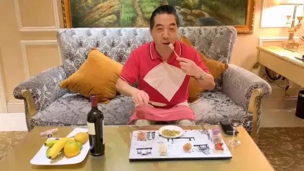 茶叶蛋之后，台湾行家又嘲笑我们吃不起榨菜？