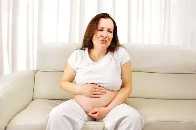 预产期的孕妇知识大全,预产期前出现什么症状的孕妈
