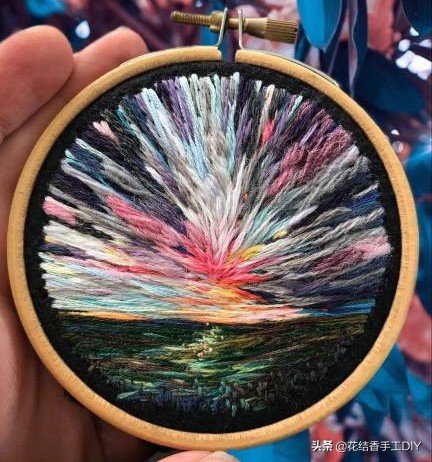 刺绣画自己绣教程,沙发背景的刺绣风景画