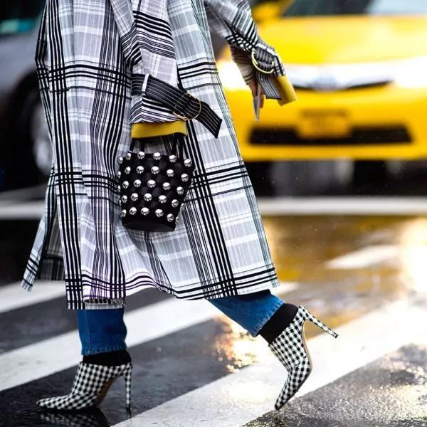 ​在选包这件事上，认真你就赢了