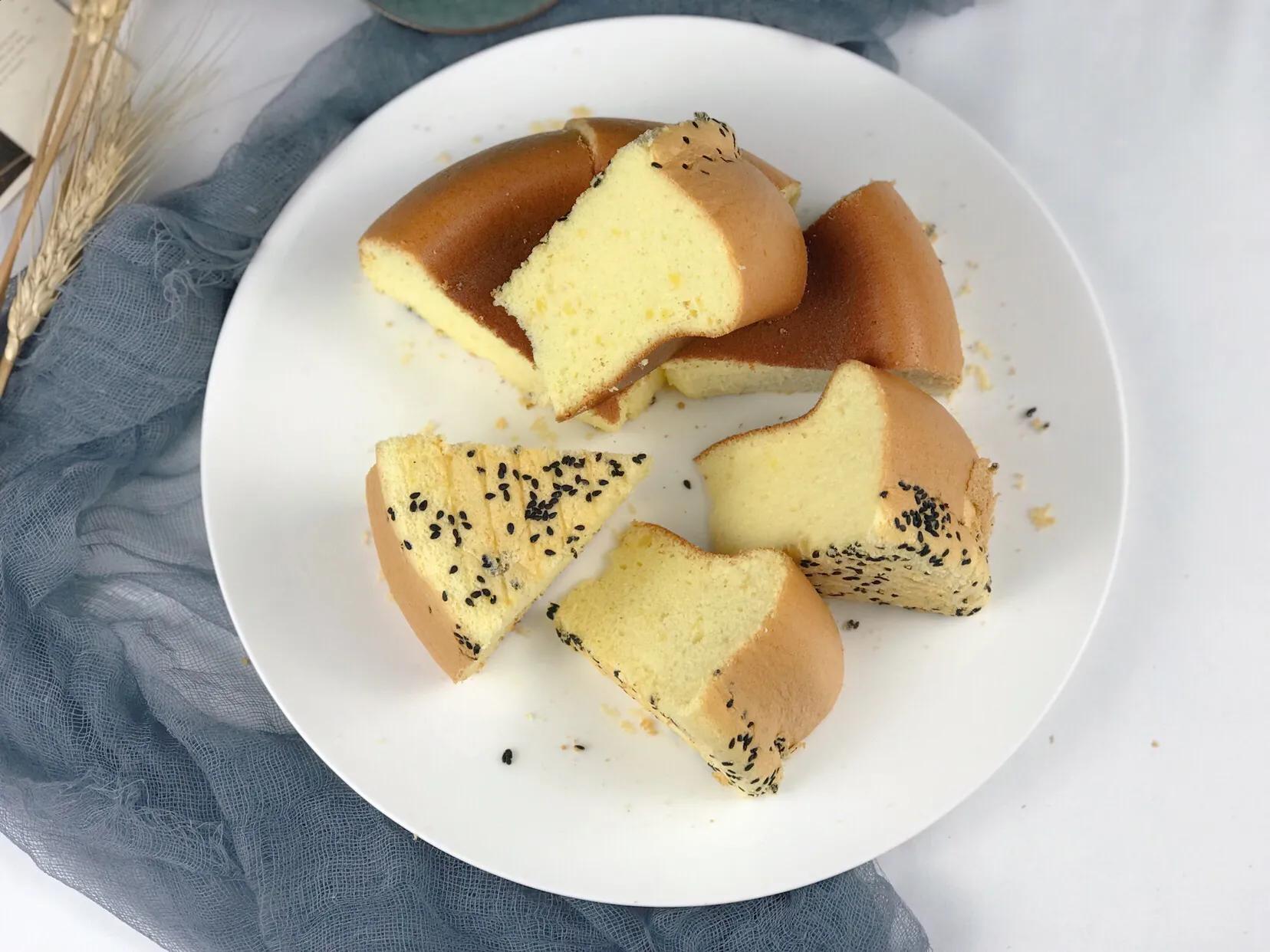 用电饭锅做蛋糕教程不用面粉和糖,电饭锅蛋糕做法五个鸡蛋普通面粉