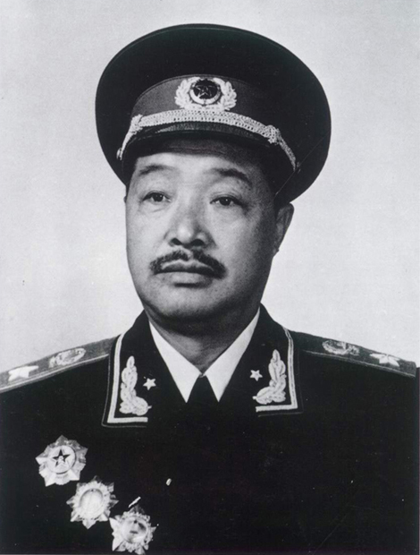 贺龙之子贺鹏飞，委托商人为祖国买下航母，成瓦良格号航母大功臣