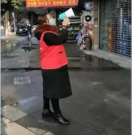 德阳遂宁：巾帼志愿者防疫战场谱写“奉献之歌”！