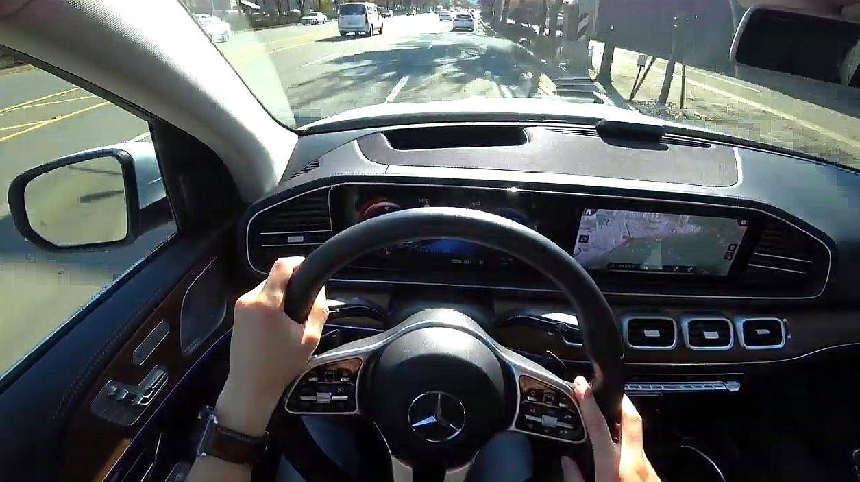 夏天开车日照太强怎么办,夏季开车日照刺眼