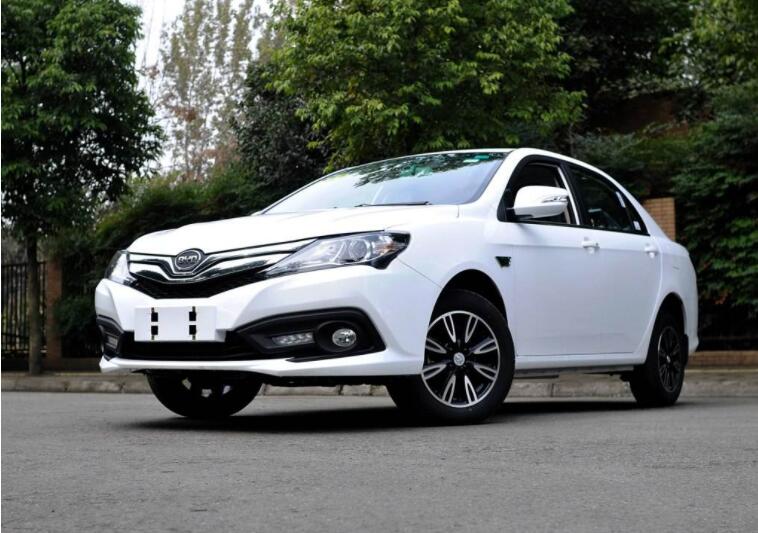 比亚迪f3手动挡的最低价位,跟五菱mini一个价格的车