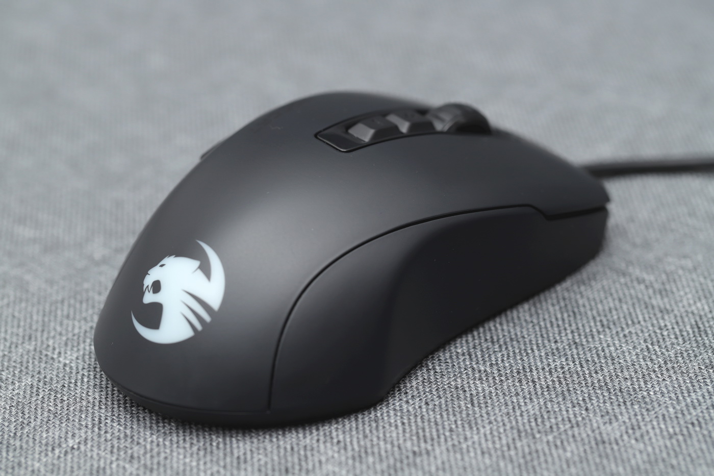 冰豹roccat鼠标评测,冰豹魔幻豹鼠标konepure