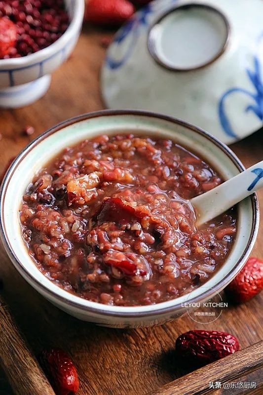 冬天早餐熬什么粥简单又营养,推荐四种最合适冬季吃的养生粥