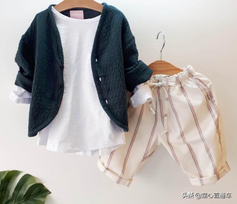 韩系童装秋冬毛衣搭配,童装韩版毛衣最新款