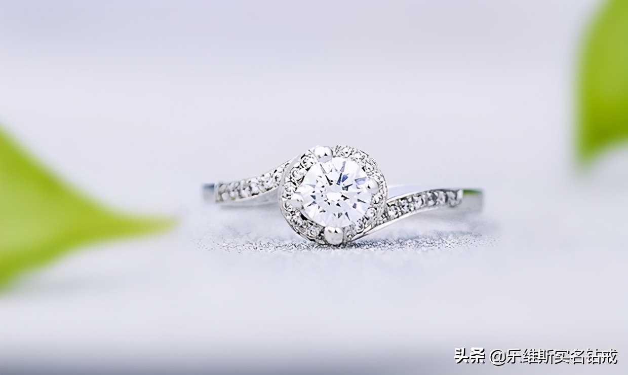 求婚钻戒和订婚钻戒能够用一个吗,订婚钻戒和结婚钻戒的区别