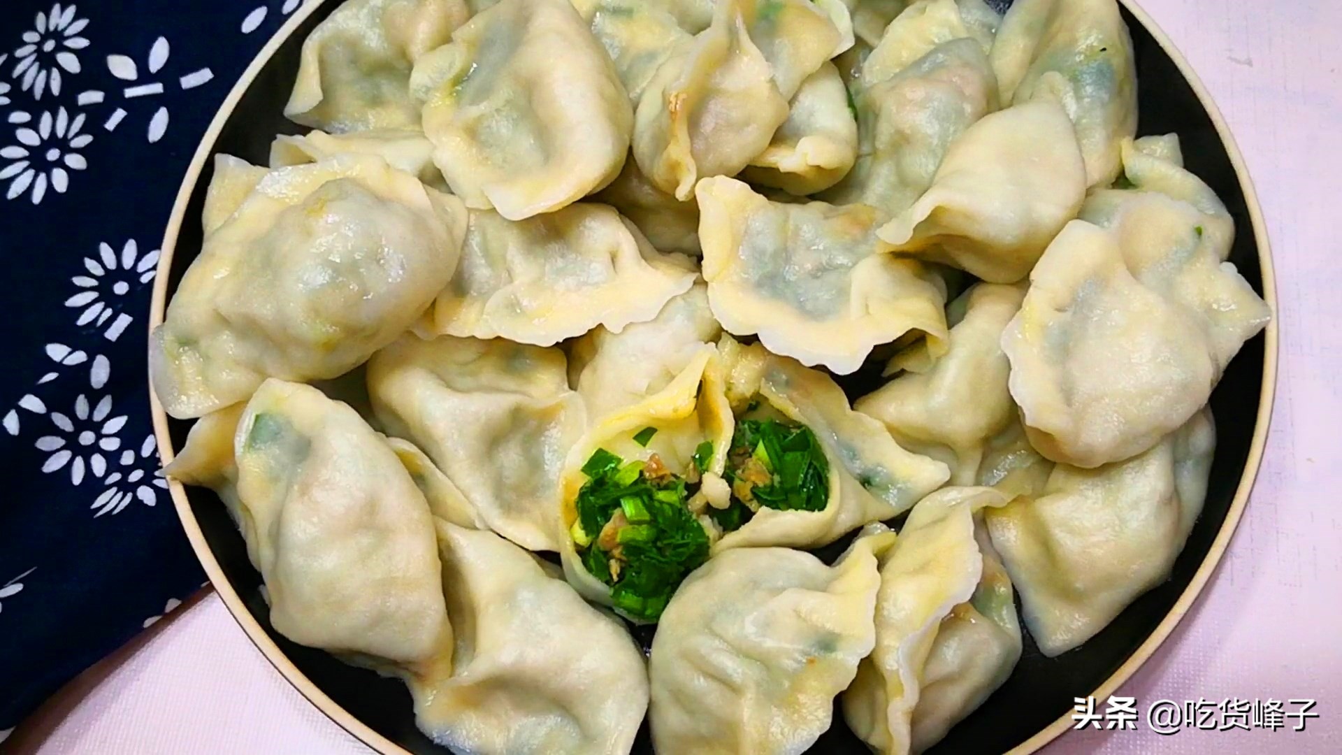 包韭菜饺子记住这三放四不放,韭菜饺子如何包才不粘手