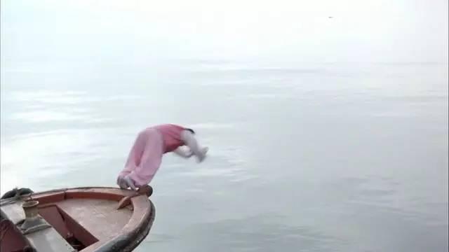 图解电影《弓》，从未见过如此独特的少女*处破**方式