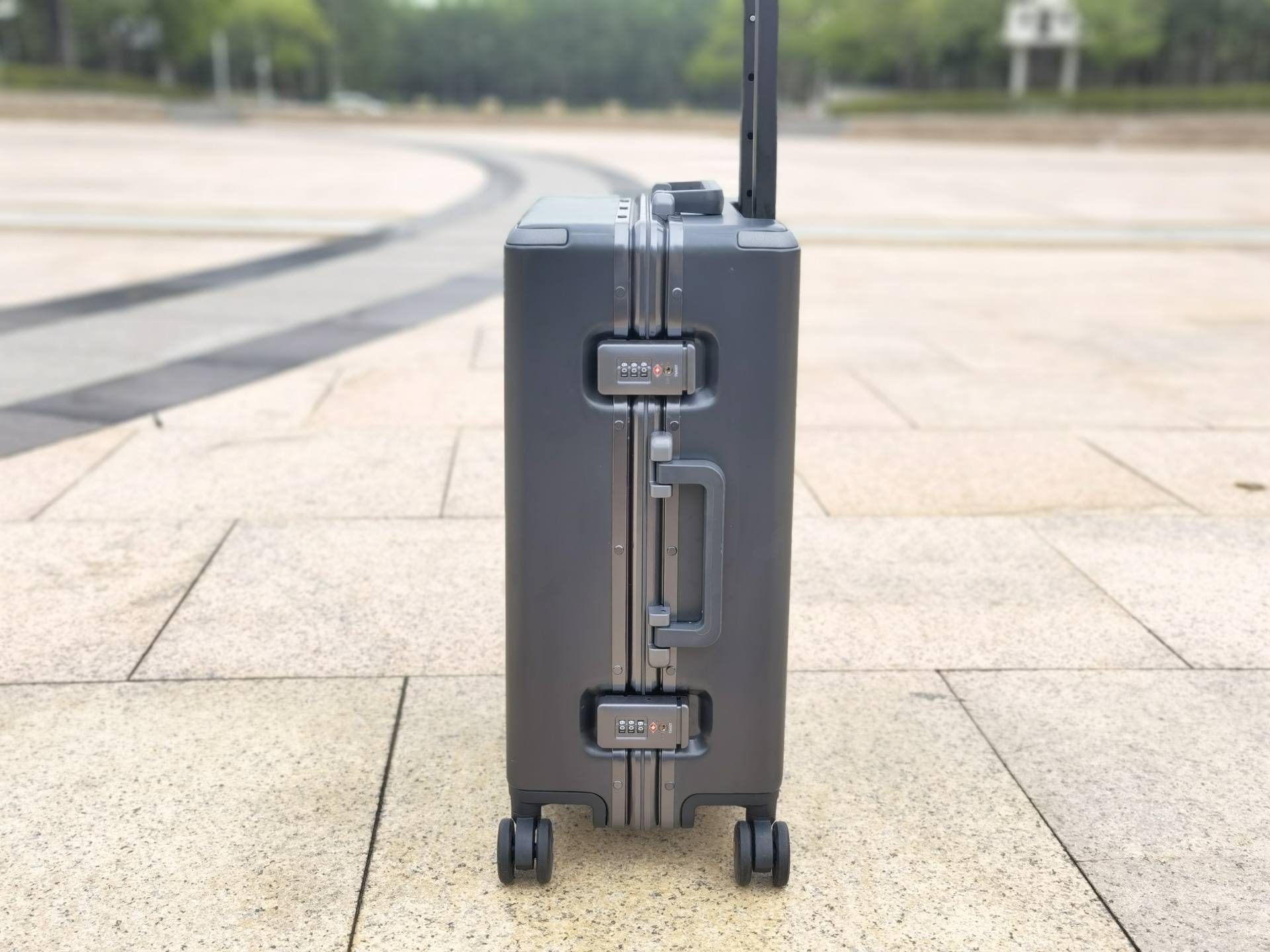 地平线8号行李箱选哪个系列,地平线8号最便宜的登机箱测评