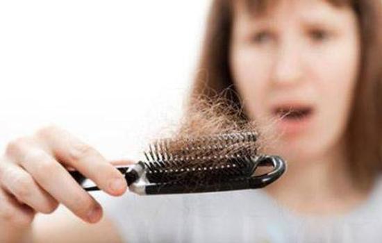 脱发头发不长什么原因,脱发头发生长缓慢是缺啥微量元素