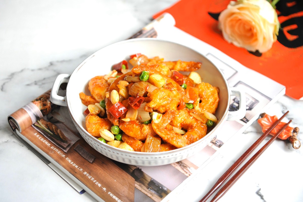 宫保鸡丁家常做法鲜美入味,虾仁煎鸡蛋宫保鸡丁家常做法