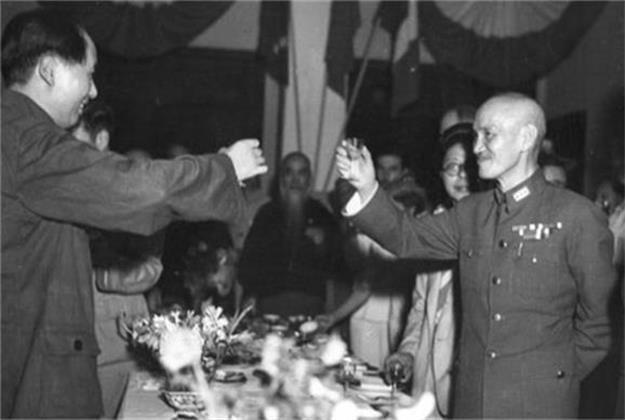 重庆谈判，蒋介石提出了什么条件？曾打算任命毛*东泽**为*疆新**省主席