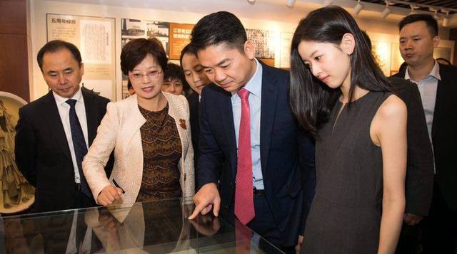 傻白甜告捷逆袭,傻白甜女明星蜕变记