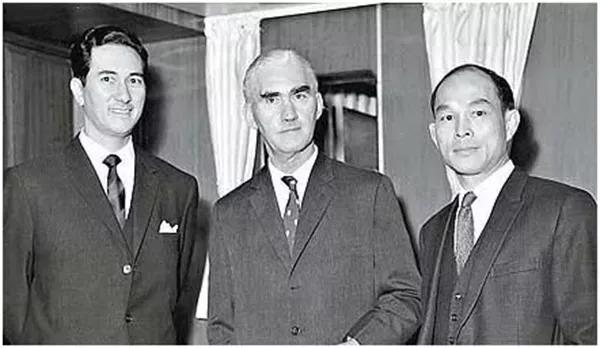 三房太太，13名子女，争夺几百亿家产，霍家宫斗比港剧精彩多了