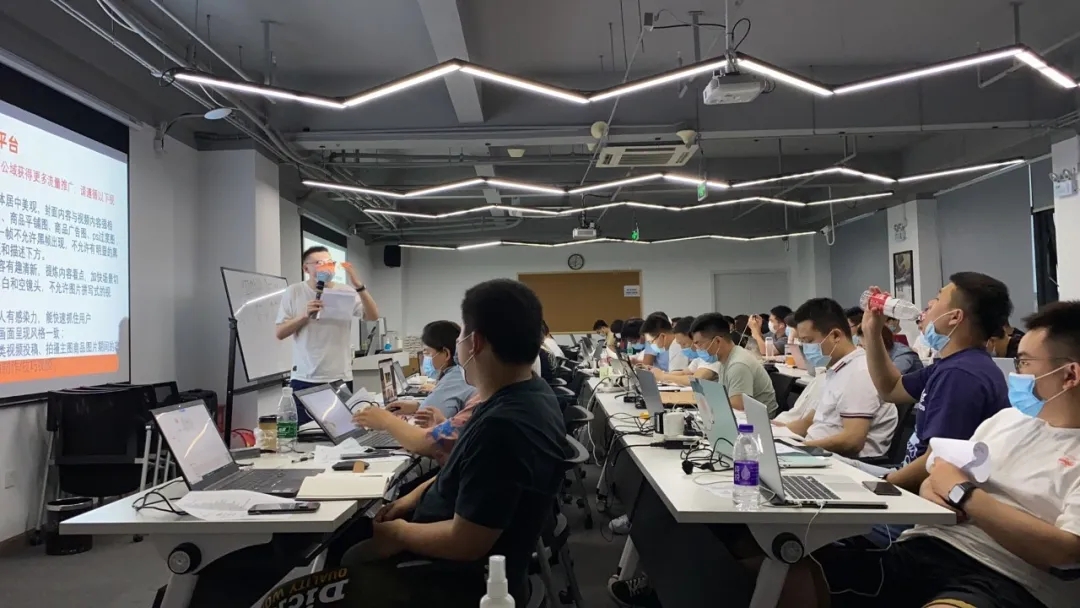 淘宝大学“畅学卡”重启线下课堂，迎来第一课