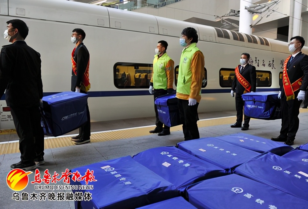 双11高铁运输快递,双11快递坐高铁