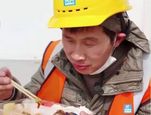 确诊4万多例……熬不住了看看他们！