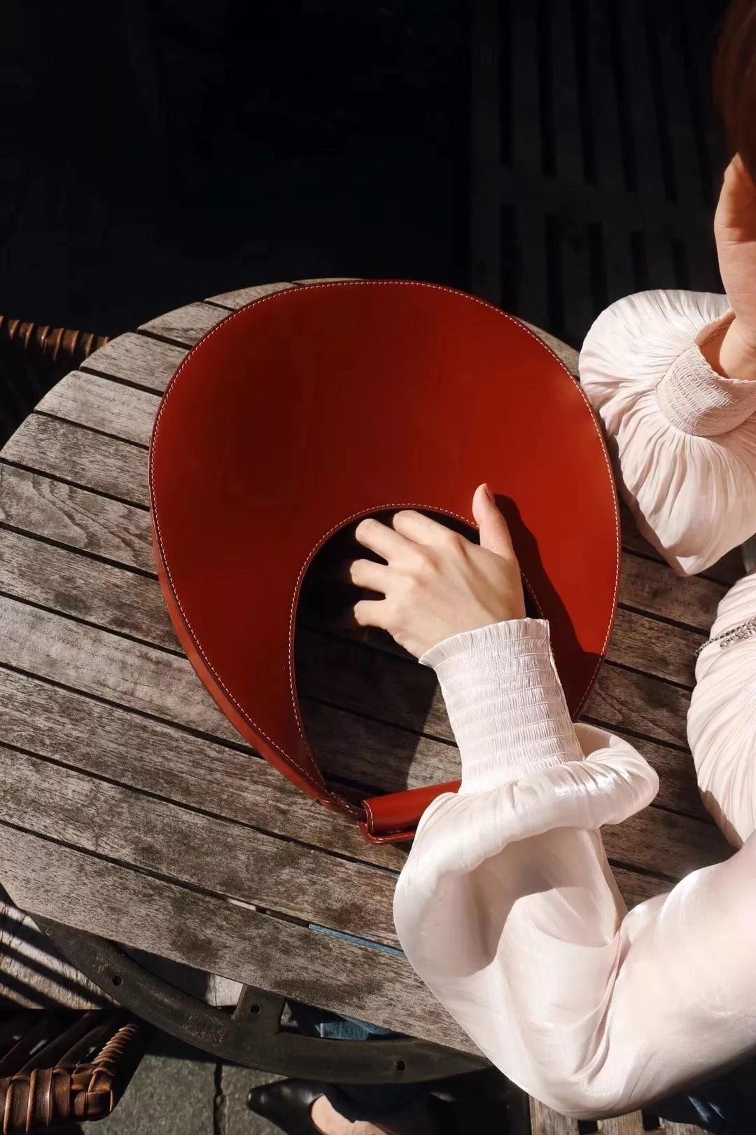 最近常背的千元小众包,最值得入手的小众品牌包