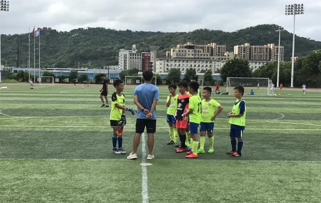 2022建阳曼山小学足球队最佳球员,建阳区曼山小足球赛
