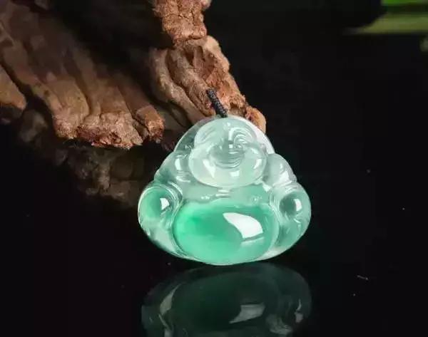 翡翠大王价值千万,翡翠大王赌石神话