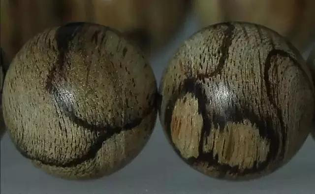 沉香海黄小叶紫檀的区别图片欣赏,小叶紫檀海黄沉香手串价值