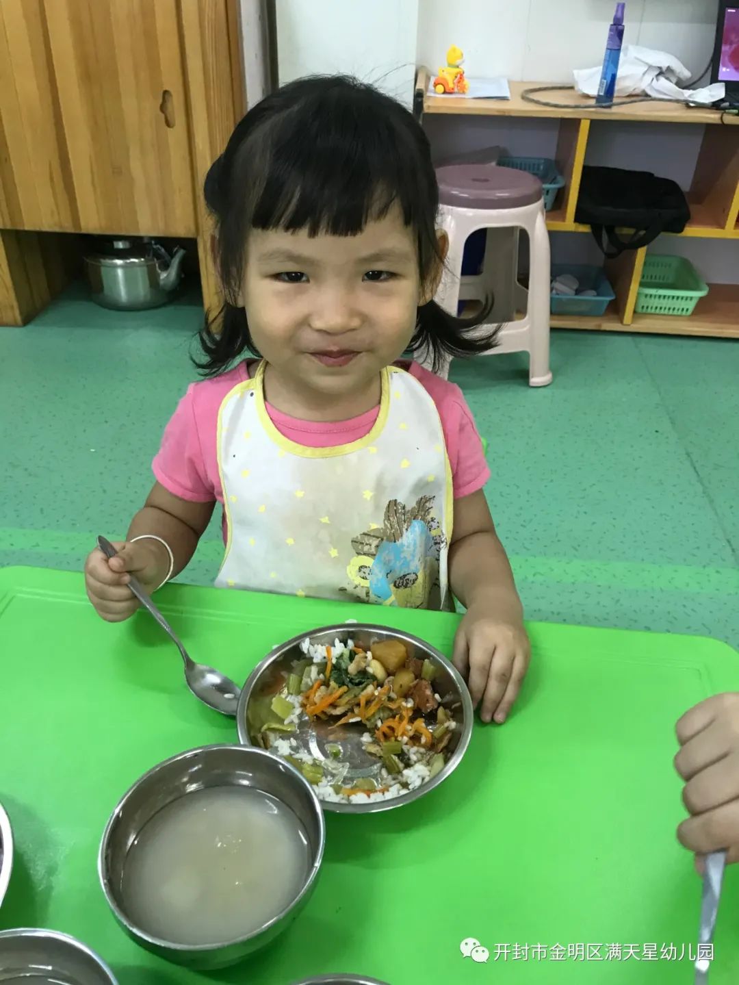 幼儿园开学第一周精彩掠影,幼儿园开学第一周快乐时光