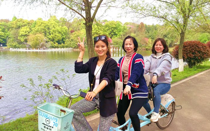 美丽的南湖公园夜景,南湖风景区真的太美了