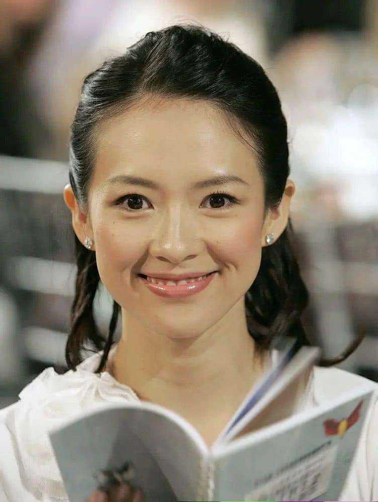 肖战与孟美岐不和？还是表情管理没到位！