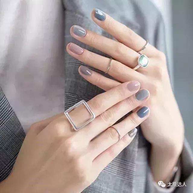 老板疯了！人人送100元！29.9就能做美睫！小仙女们约起来~