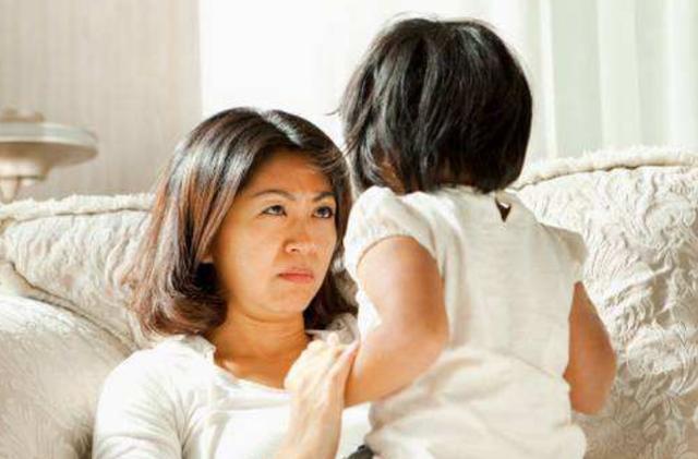 孩子强势霸道和任性是怎么造成的,孩子表现欲强怎么办