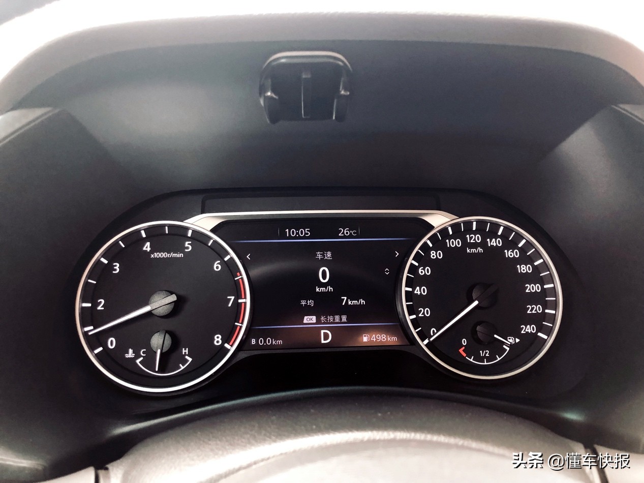 第十四代轩逸介绍,轩逸各代空间对比