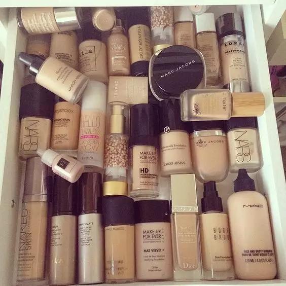 一个完美的底妆应该准备些什么,如何化一个能够维持很久的底妆