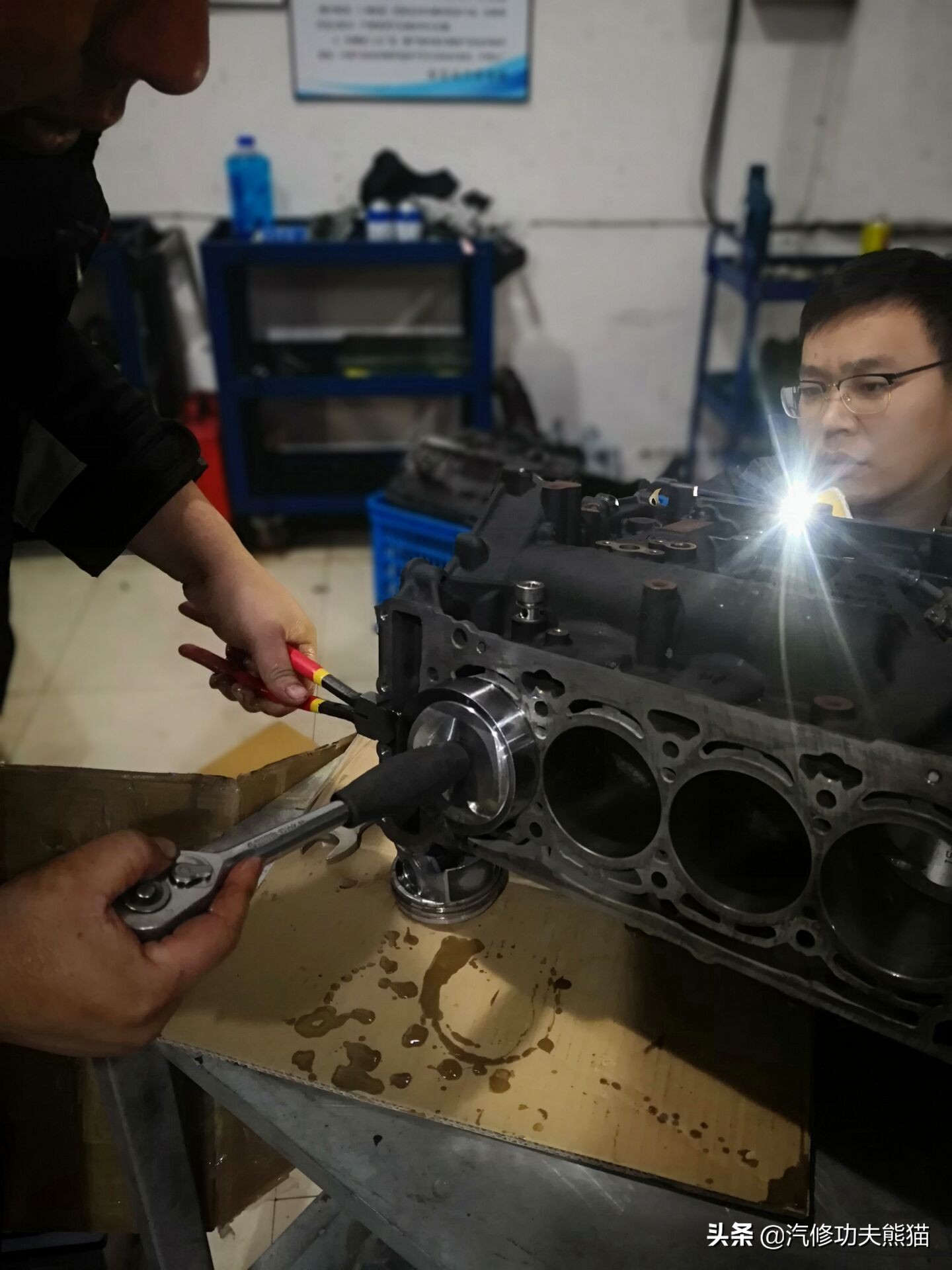 斯柯达明锐2010款2.0烧机油吗,09款斯柯达明锐1.6烧机油怎么解决