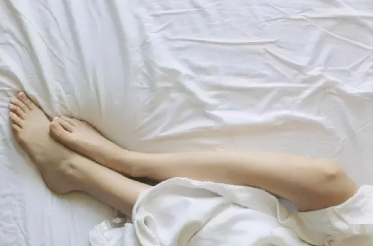女性睡觉时，不穿内衣和*裤内**会有什么影响？能够了解下