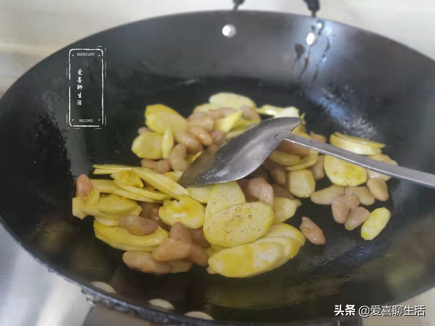 中秋家人聚餐，别忘记炒一盘它，8分钟出锅，鲜美松软比板栗还香
